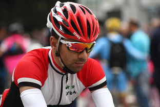 爱游戏-男子羽毛球世界排名中国选手重返前三，男子羽毛球中国排名榜  第2张